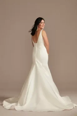 Plunge Mermaid Buttoned Satin Petite Wedding Dress -Blissful Brides Shop 4XLWG4016 IVORY DBSTU PROD12 V2 386
