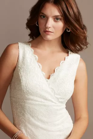 Scalloped Lace V-Neck Sheath Knee-Length Dress 5 Scalloped Lace V-Neck Sheath Knee-Length Dress - Image 3