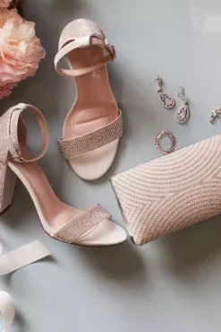 Curved Pearl And Crystal Minaudiere -Blissful Brides Shop HBCARINA43 1 PDP Crop SEP9 1920x2880