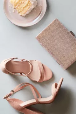 Allover Crystal Minaudiere -Blissful Brides Shop HBG7006 PDP Crop SEP9 1920x2880