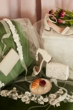 Iridescent Crystal Embellished Crossbody Clutch -Blissful Brides Shop HBRAYA PDP Crop JUNE15 1920x2880