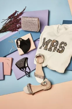 Iridescent Crystal Embellished Crossbody Clutch -Blissful Brides Shop HBRAYA PDP Crop Mar3 21 1920x2880