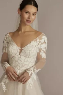 Appliqued Cap Sleeve Tulle Ball Gown Wedding Dress 8 Appliqued Cap Sleeve Tulle Ball Gown Wedding Dress -Blissful Brides Shop SLWG4037 IVYCSHMR DBSTU PROD2 058