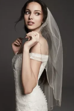 Beaded Scallop Trimmed Fingertip Veil -Blissful Brides Shop V428 PDP Crop 1920x2880